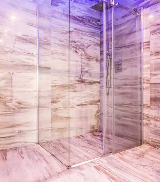 Glass-Shower-Stall-In-Marble-Bathroom-2021-08-26-15-43-55-Utc (1)