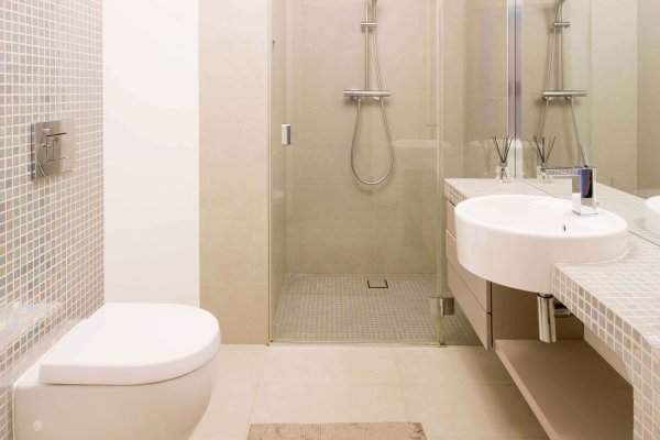 Light-Bathroom-With-Glass-Shower-Cabin-2021-08-26-15-44-59-Utc (1)